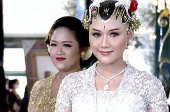 Kental Nuansa Jawa, Ini 10 Adu Gaya Selvi Ananda, Kahiyang Ayu, dan Erina Gudono saat Akad Nikah