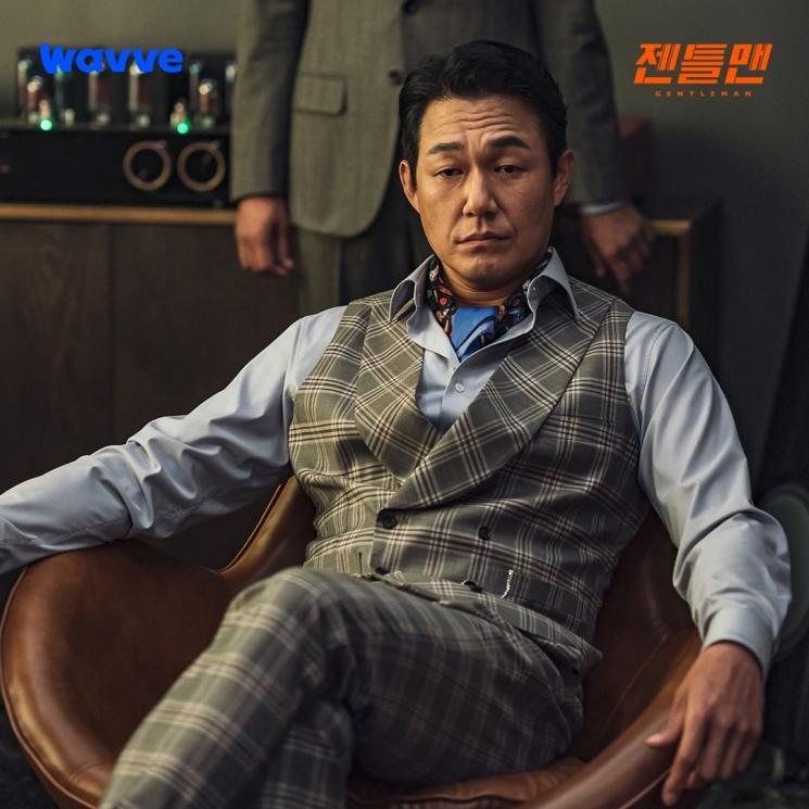 Adu Peran Pemain Film Gentleman (Instagram/@wavve.official)