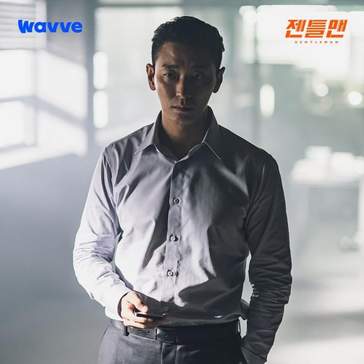 Adu Peran Pemain Film Gentleman (Instagram/@wavve.official)
