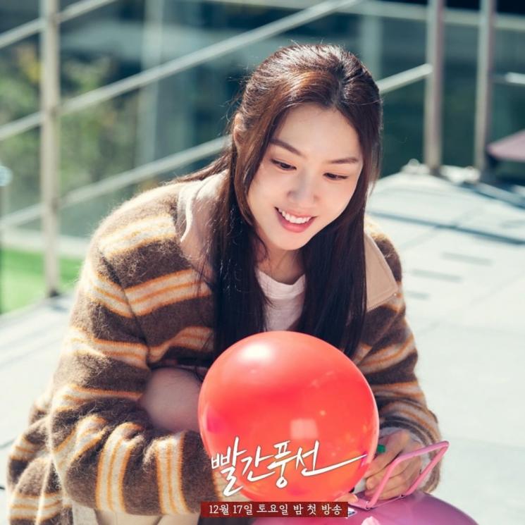 Pesona Seo Ji Hye di Red Balloon (Instagram/@tvchosuninsta)