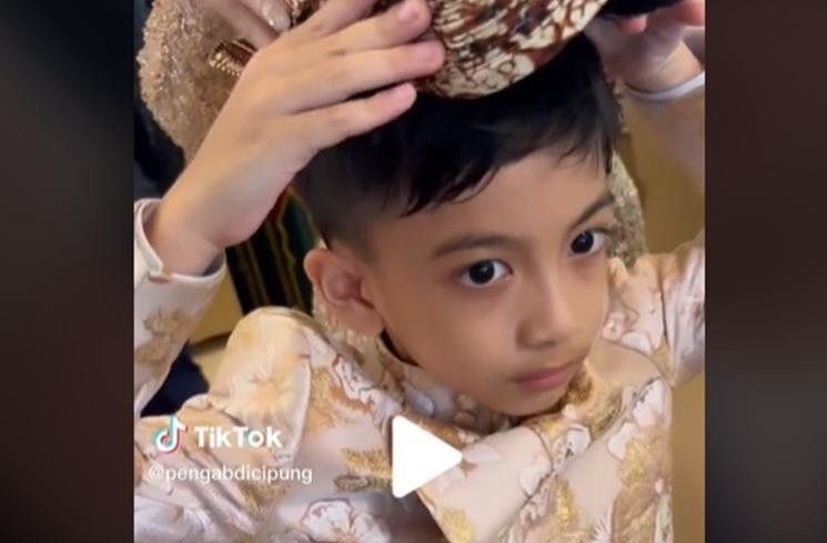 Momen Jan Ethes Bertemu Rafathar. (TikTok/pengabdicipung)