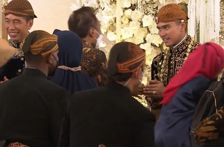 Potret Ibu Iriana Mendadak Reunian di Pelaminan (YouTube Presiden Joko Widodo)