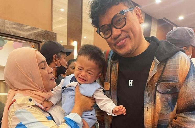 Potret Seleb di Ultah Adzam (Instagram/@astridkuya)
