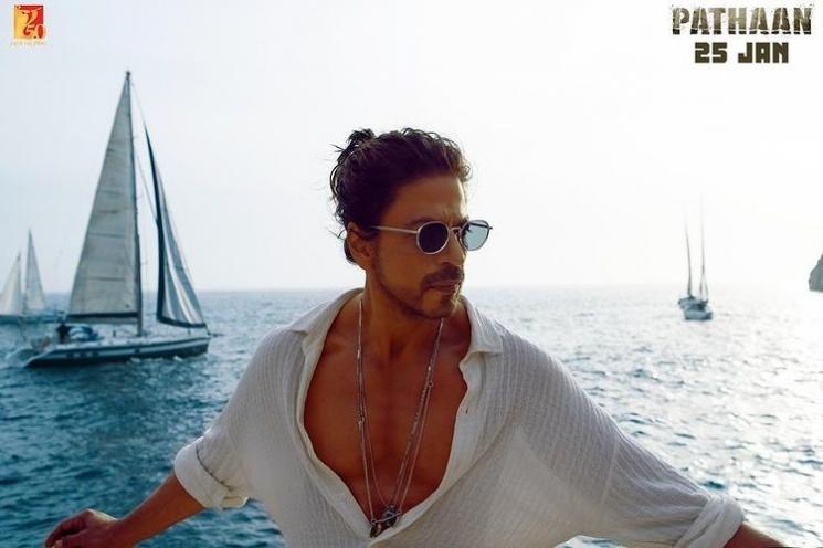 Potret Terkini Shah Rukh Khan dengan Perut Roti Sobek. (Instagram/iamsrk)