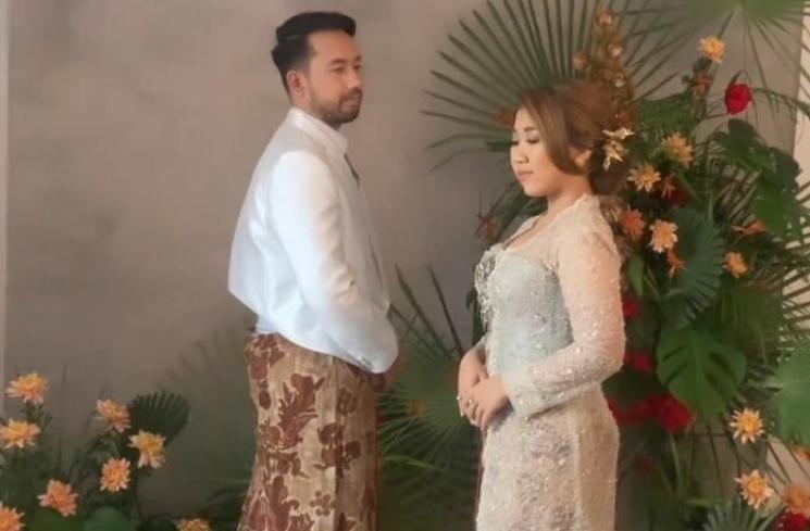 Potret Prewedding Kiky Saputri. (Instagram/revalhairstylist)