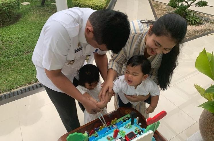 Gaya Kahiyang Ayu Momong Al Nahyan (instagram/@ayanggkahiyang)