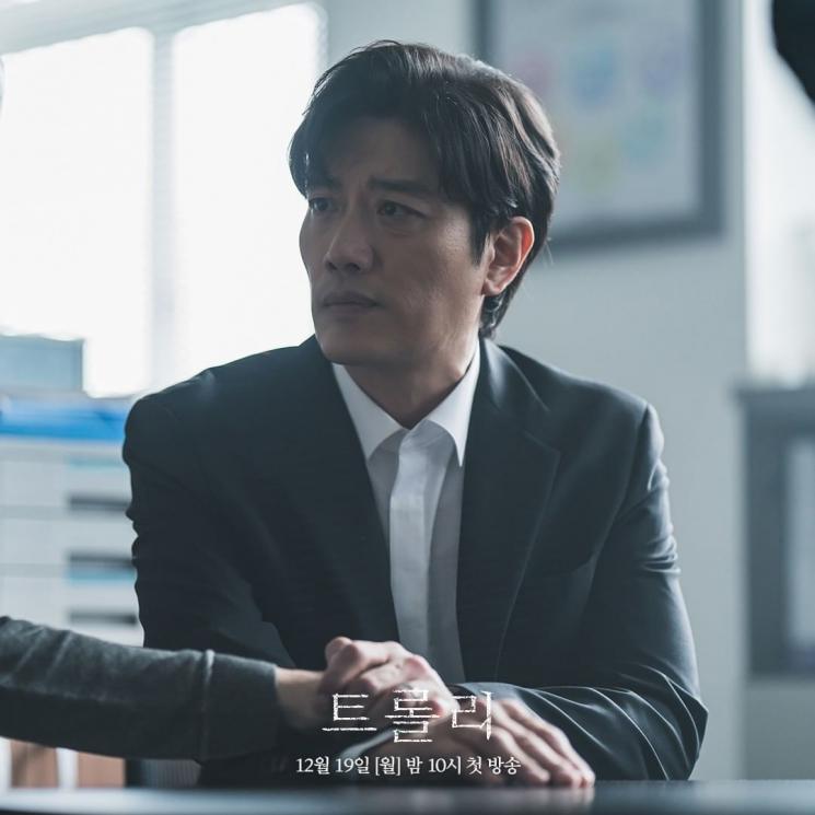 Potret Park Hee Soon di Trolley (Instagram/@sbsdrama.official)