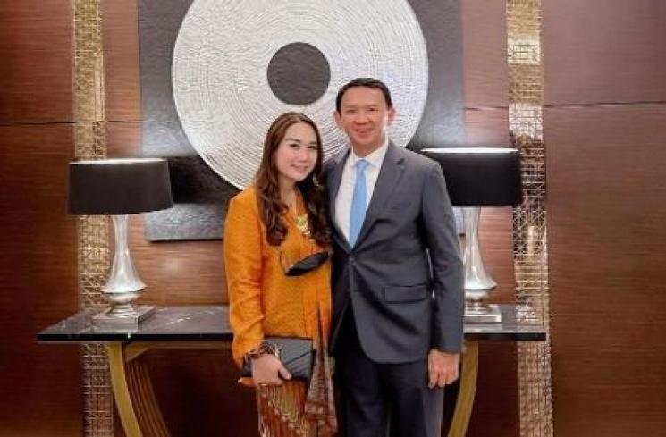 Potret anggun Puput istri Ahok saat kondangan. (Instagram/@btpnd)