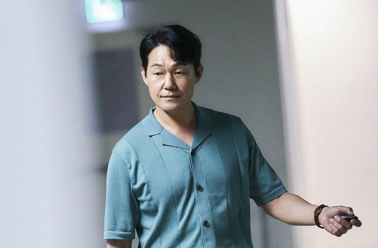 Potret Park Sung Woong di Unlock My Boss (Instagram/@channel.ena.d)