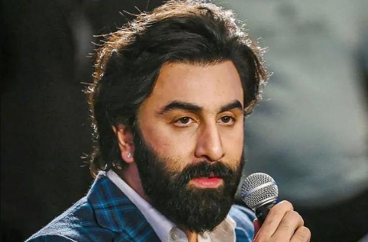 Aksi Artis Bollywood Paling Mengejutkan 2022. (Instagram/ranbir_kapoooor)