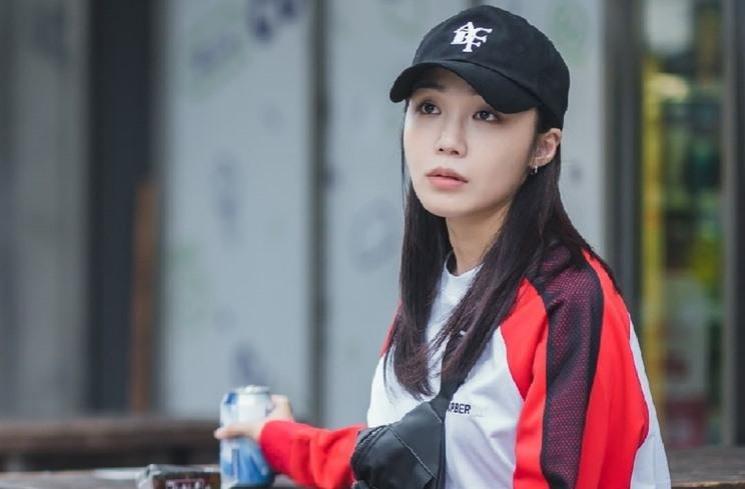 Pesona Jung Eun Ji di Work Later Drink Now Season 2 (Instagram/@tving.official)