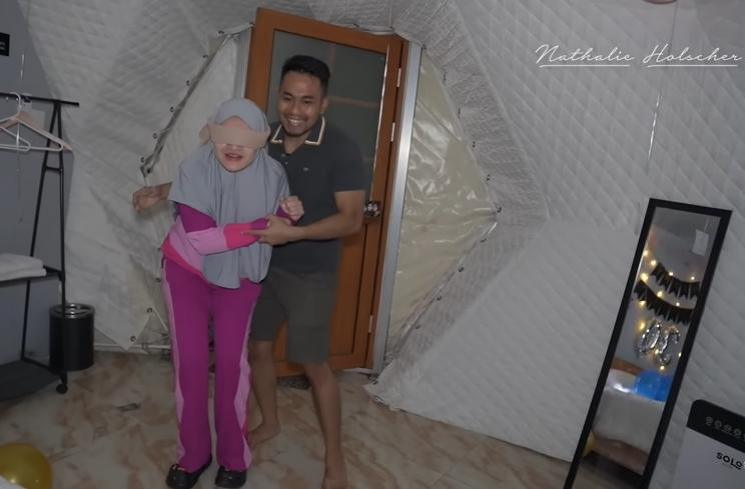 Momen Ultah Nathalie Holscher ke-30 (YouTube/NATHALIE HOLSCHER)