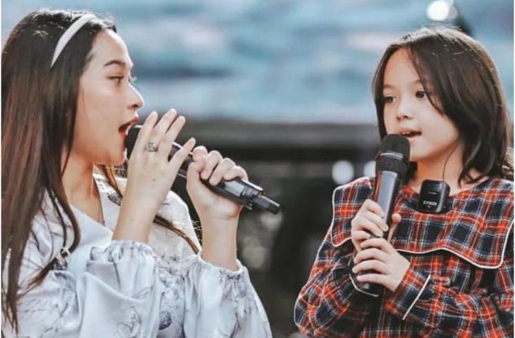 Gempi Manggung Bareng Raissa Anggiani. (Instagram/gadiiing)