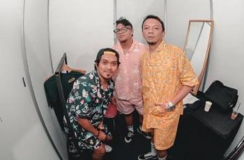 Lirik Lagu Desember 16th - Rocket Rockers