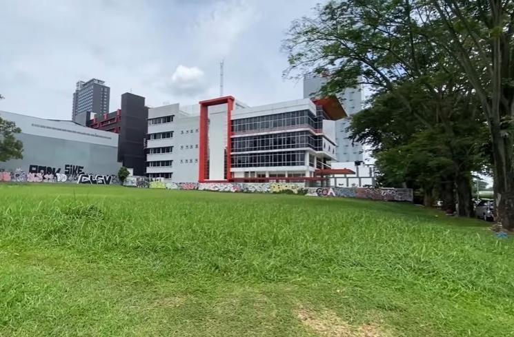 Gedung Mewah Rans Entertainment (Instagram/raffinagita1717)