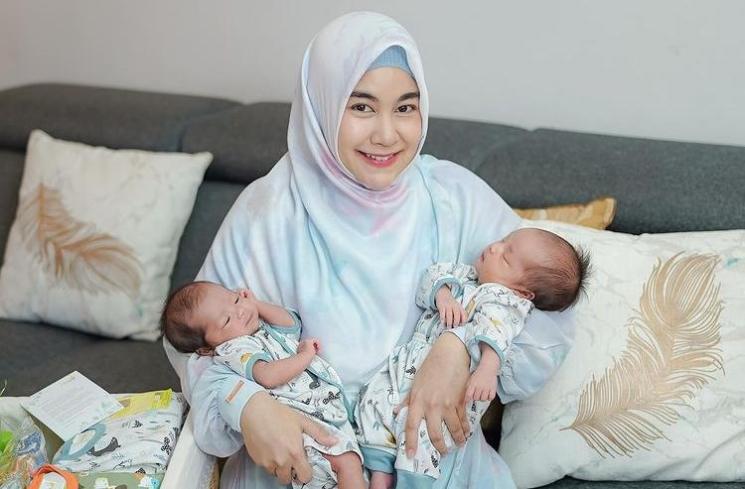 Potret Putri Anisa Rahma Pakai Baju Kembar. (Instagram/anisarahma_12)