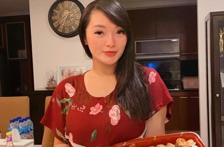 Artis Hobi Pakai Daster (instagram/@zaskia_gotix)