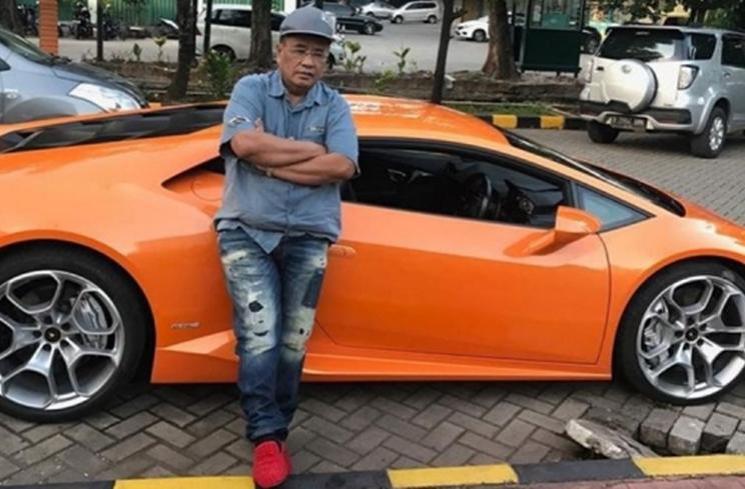 Mobil Mewah Artis (instagram/@hotmanparisofficial)