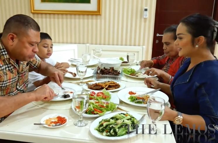 Rumah Krisdayanti dan Raul Lemos di Timor Leste (YouTube/The Lemos Family)