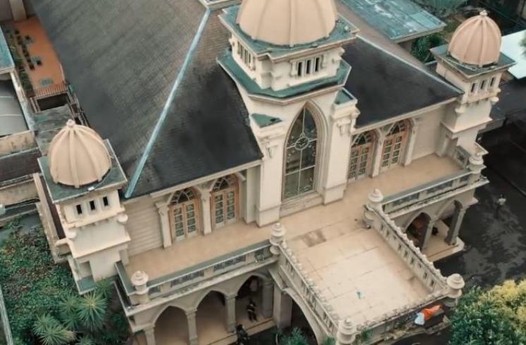 Harga Rumah Mewah Artis Indonesia. (Youtube/AH)