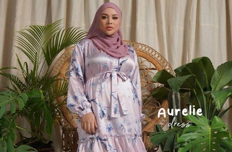 Artis Berseteru dengan Keluarga. (Instagram/aurelie.hermansyah)