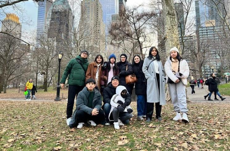 Momen Liburan Mulan Jameela dan Anak ke Amerika Serikat. (Instagram/mulanjameela1)