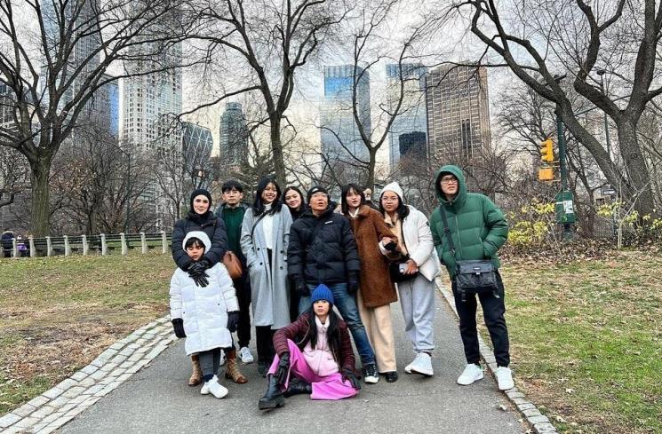 Momen Liburan Mulan Jameela dan Anak ke Amerika Serikat. (Instagram/mulanjameela1)