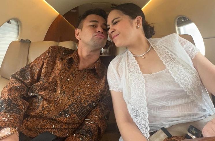 Inspirasi Makeup Kondangan Ala Bangsawan (instagram/@raffinagita1717)