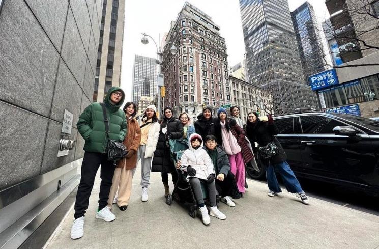 Momen Liburan Mulan Jameela dan Anak ke Amerika Serikat. (Instagram/mulanjameela1)
