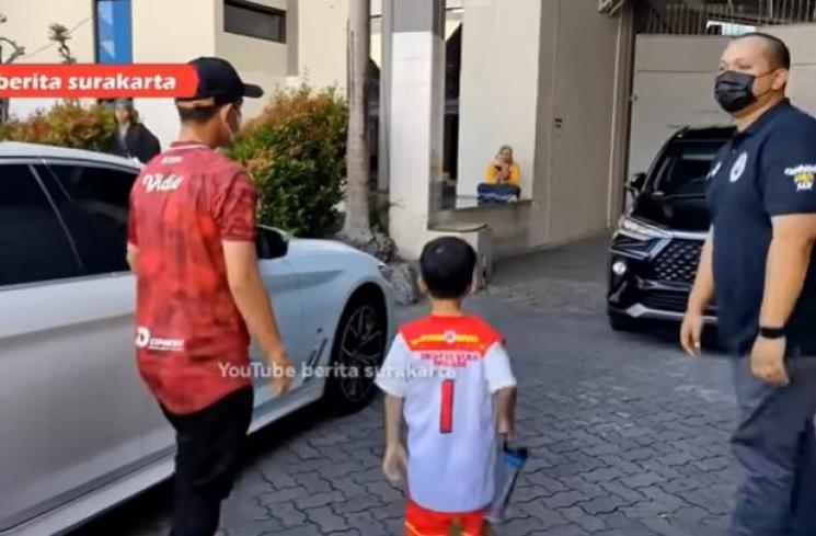 Potret Jan Ethes Tanding Basket. (YouTube/berita surakarta)