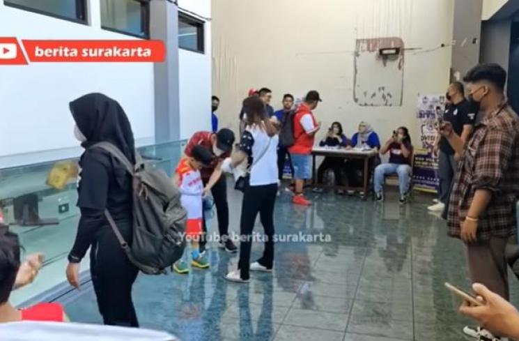 Potret Jan Ethes Tanding Basket. (YouTube/berita surakarta)