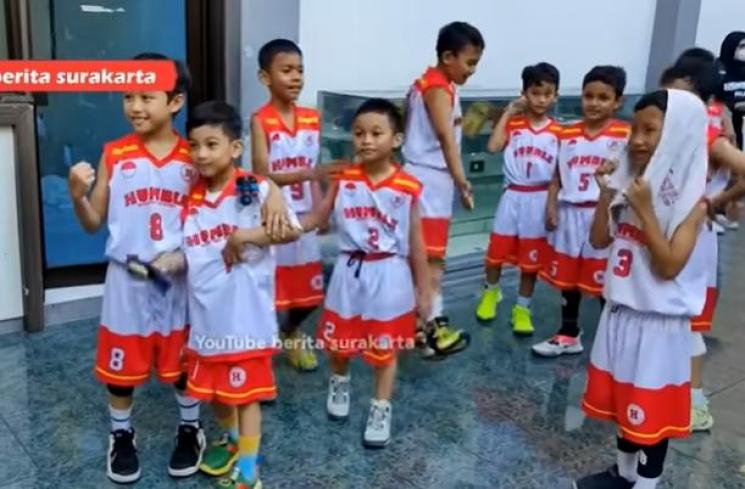 Potret Jan Ethes Tanding Basket. (YouTube/berita surakarta)