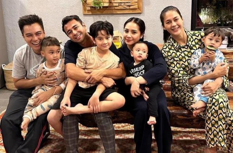 Potret Rayyanza Main Bareng Kenzo. (Instagram/@baimwong)