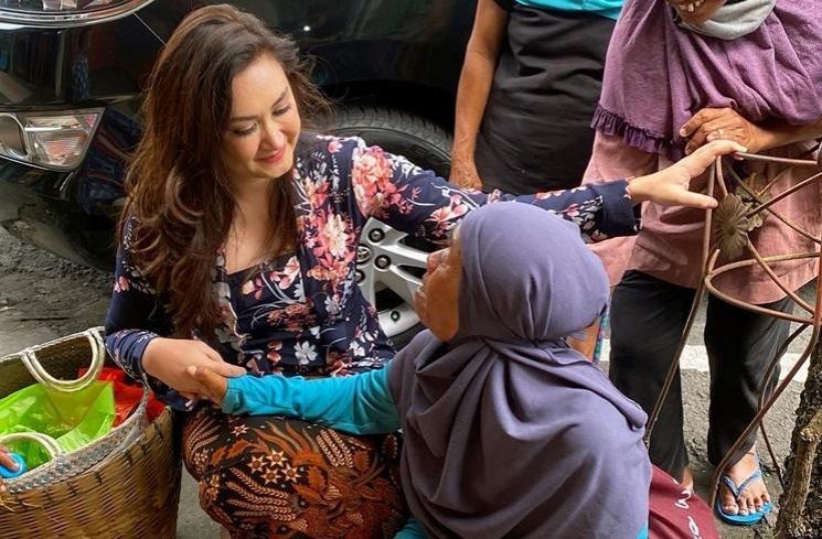 Potret Nafa Urbach di Kampung Halaman (instagram/nafaurbach)
