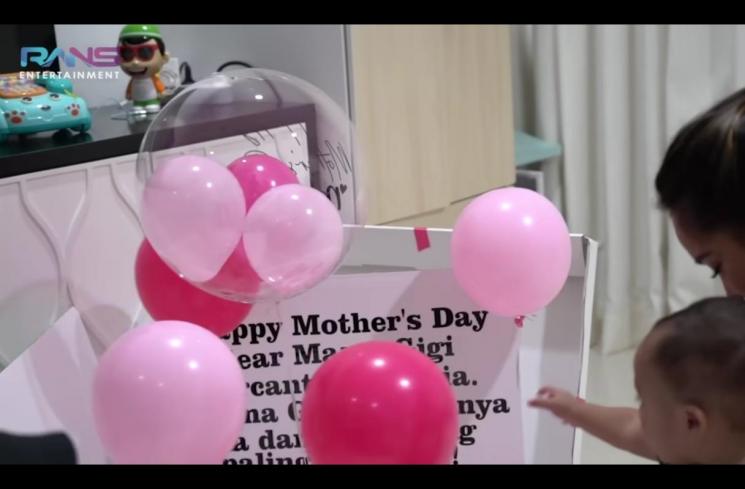 Rafathar kasih kejutan hari ibu ke Nagita [Youtube]
