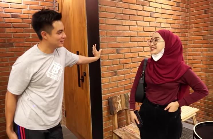 Eveline Ovilia Asisten Raffi Ahmad. (YouTube/Baim Paula)