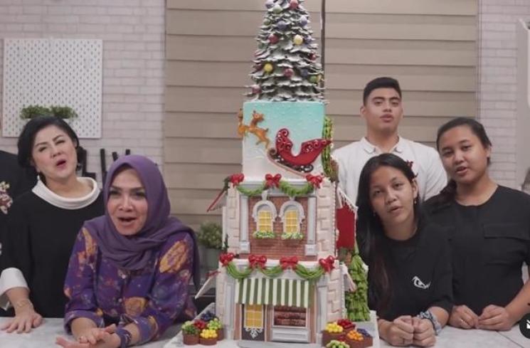 Artis Islam ikut rayakan Natal (Instagram/rieta_amilia)