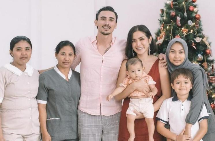 Momen Natal keluarga Jessica Iskandar. (Instagram/inijedar)