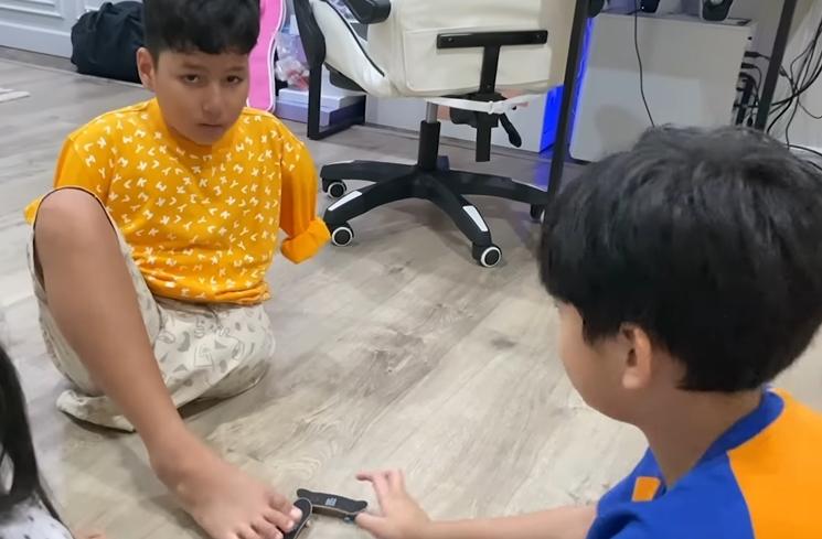 Momen Rafathar Main Bareng Anak Berkebutuhan Khusus (YouTube Rans Entertainment)
