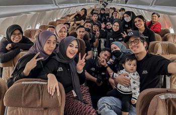 Bukan Main! Atta Halilintar dan Aurel Sewa Satu Pesawat buat Boyong Karyawan Liburan