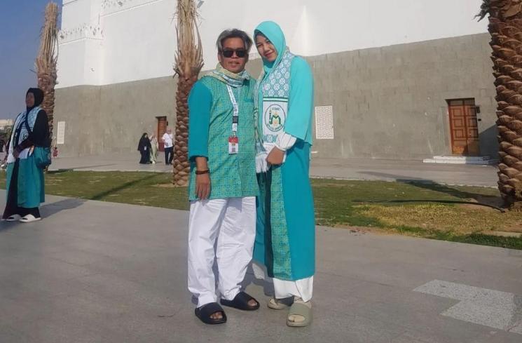Momen Bopak Castello dan Istri Umrah. (Instagram/@bopakcastello_new)