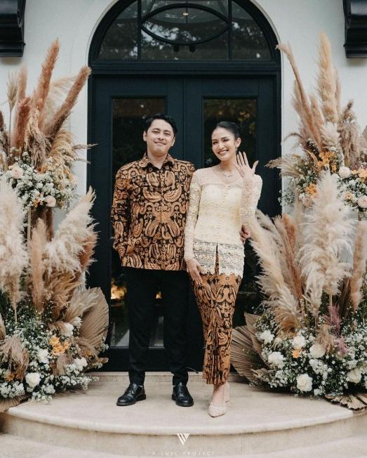 Lamaran Artis Paling Bikin Baper 2022. (Instagram/owliasarah)