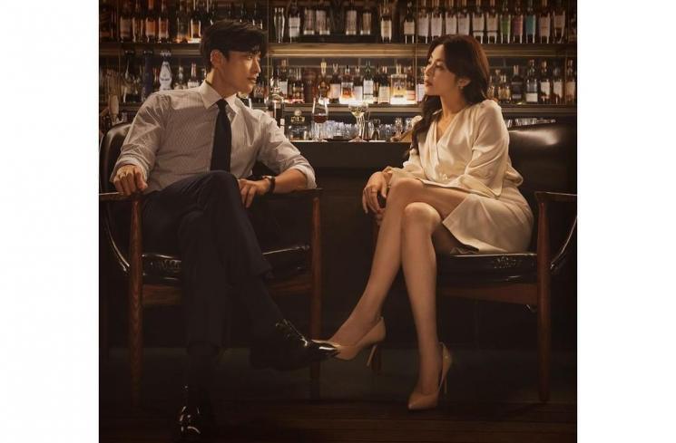 Pesona Kang Sora di Can We Be Strangers (Instagram/@channel.ena.d)