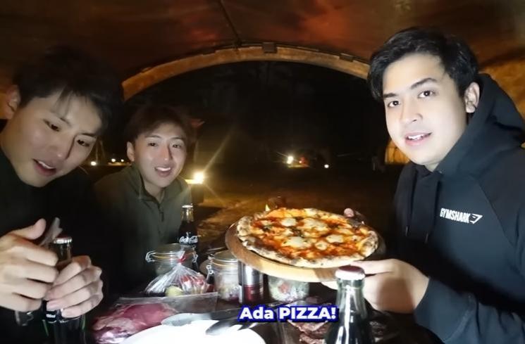 Momen Jerome Polin Kamping di Gunung Fuji (YouTube Nihongo Mantappu)