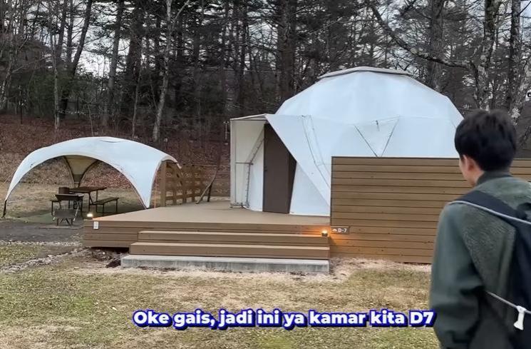 Momen Jerome Polin Kamping di Gunung Fuji (YouTube Nihongo Mantappu)