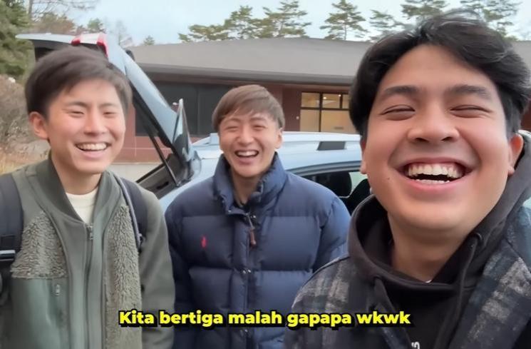 Momen Jerome Polin Kamping di Gunung Fuji (YouTube Nihongo Mantappu)