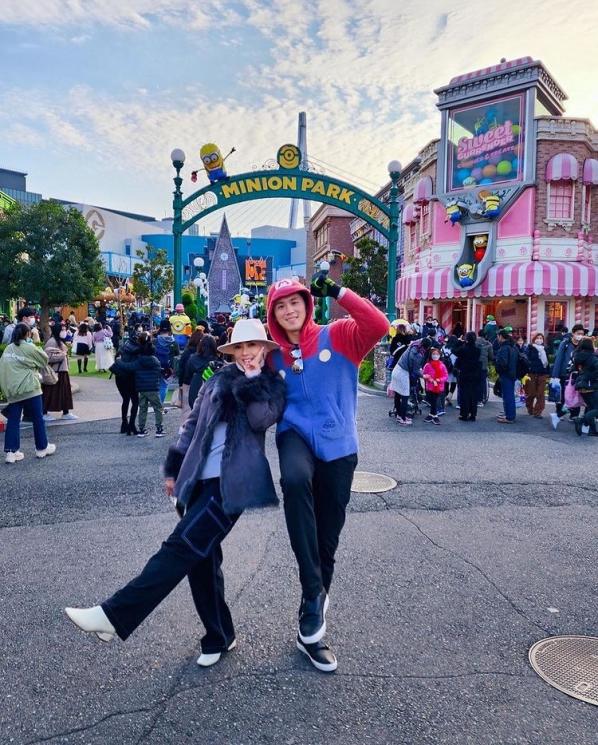 Artis Rayakan Tahun Baru 2023 di Luar Negeri. (Instagram/princessyahrini)