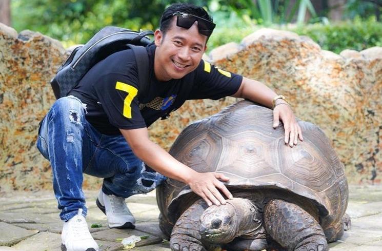 Artis Nyaleg di Pemilu 2024 (instagram/@dennycagur)