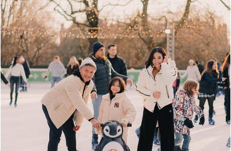 Artis Rayakan Tahun Baru 2023 di Luar Negeri. (Instagram/gadiiing)