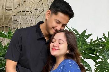 Tasya Kamila Pertama Kali Posting Family Potret usai Melahirkan, Pose Tangan Baby Shafanina Bikin Salfok: Lucu Banget